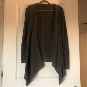 GRAY ASYMMETRICAL SWEATER